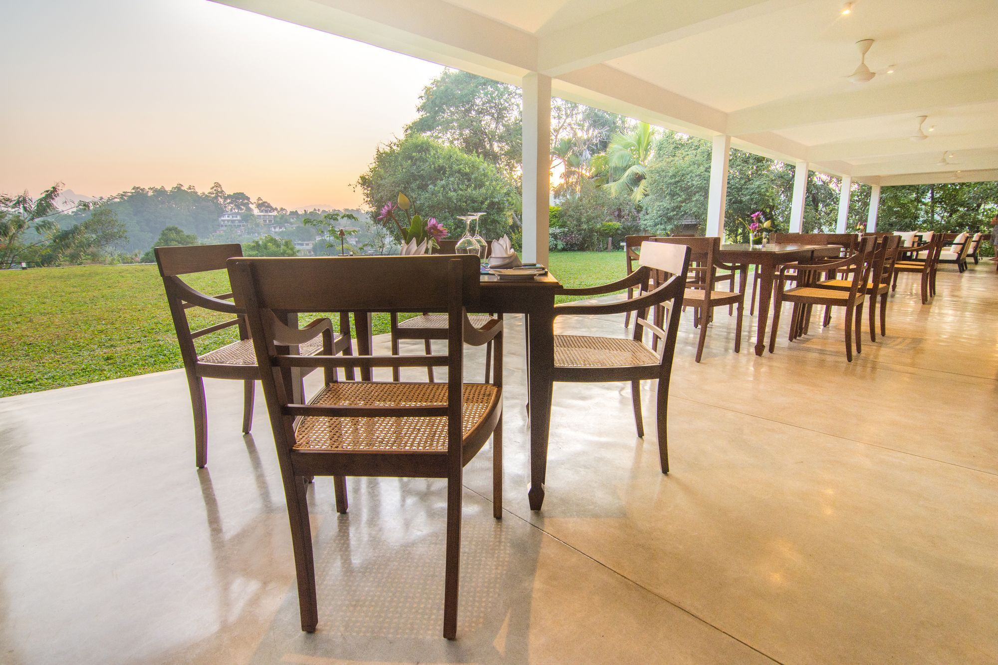 Kings Pavilion Luxury Hotel Kandy Dış mekan fotoğraf